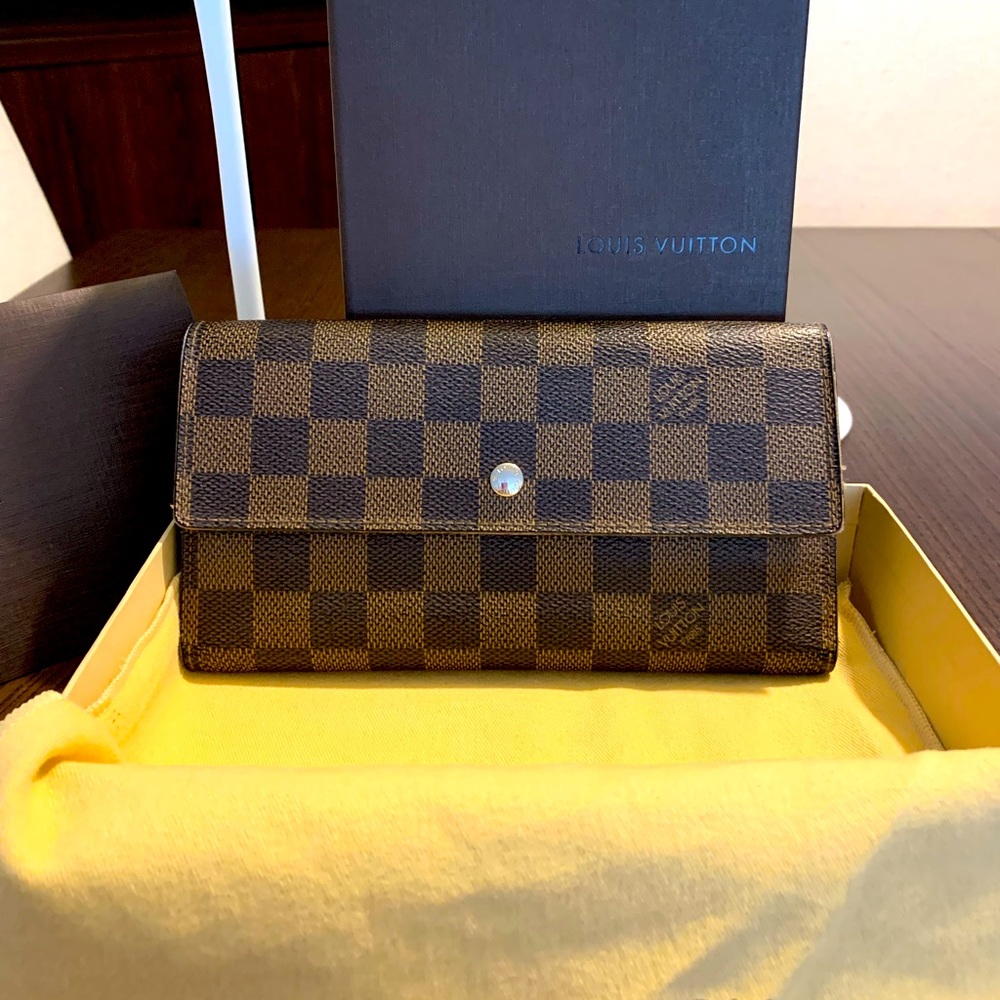 SOLD Louis Vuitton Porte-Trésor International Wallet in excellent condition